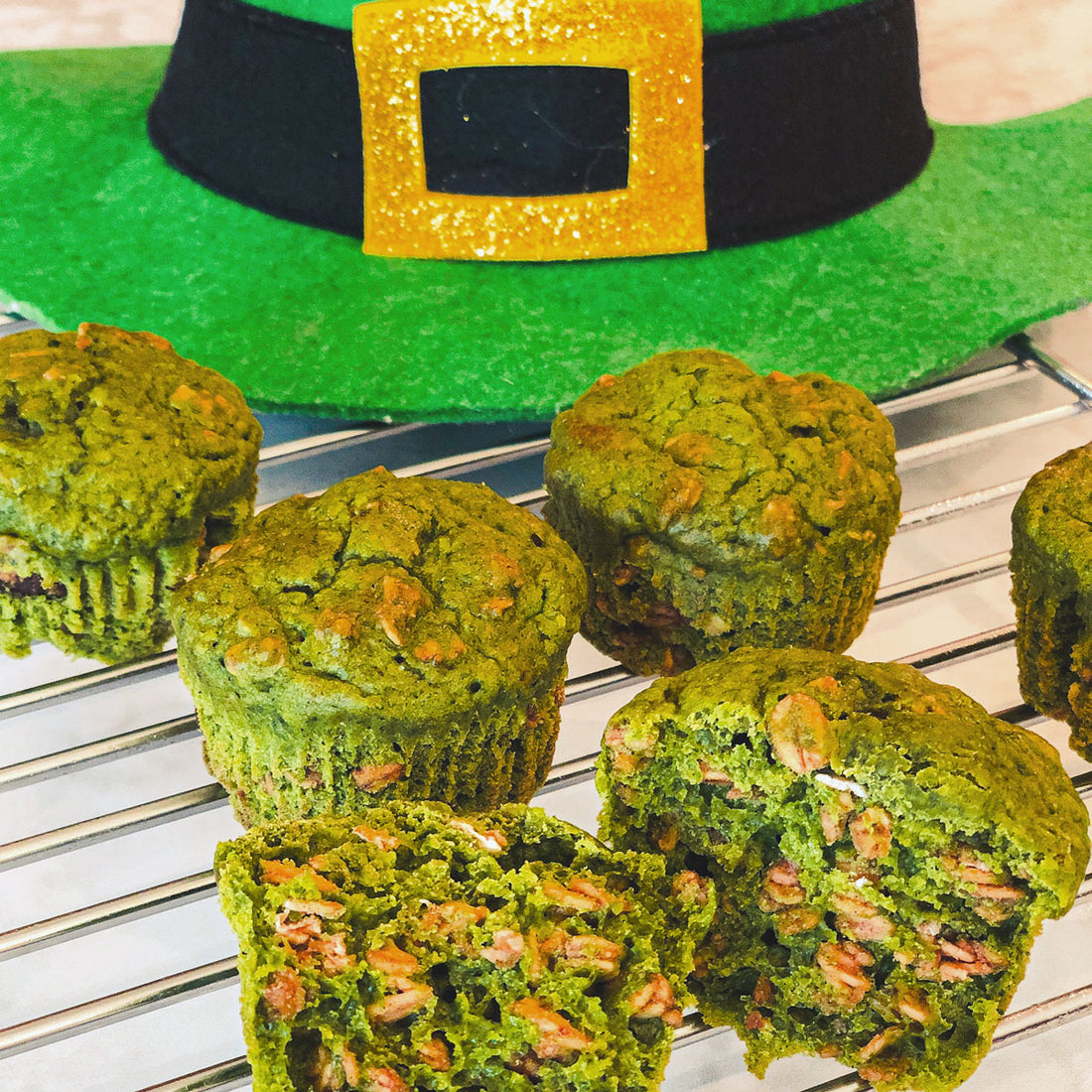 green oatmeal raisin muffins